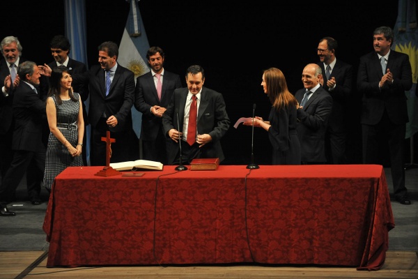 La dura tarea del Director de la gobernadora Vidal