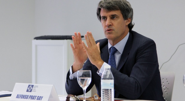 Prat Gay anunciará hoy el final del cepo al dólar