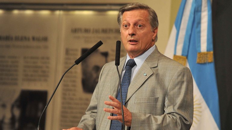 Aranguren: “Los aumentos en las facturas de luz y gas se aplicarán desde febrero”