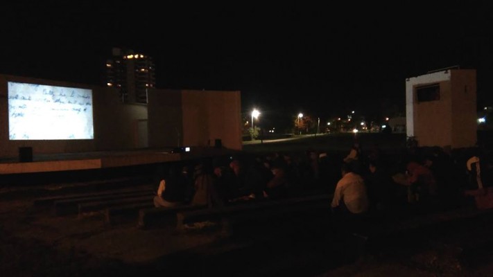 Miramar: Cine bajo las estrellas en el Anfiteatro “José Hernández”
