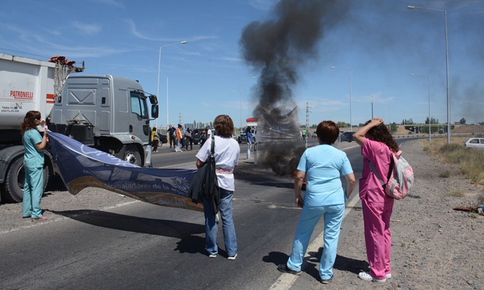 Intendentes ponen mano dura y reducen plantilla de trabajadores: despidos y contratos no renovados