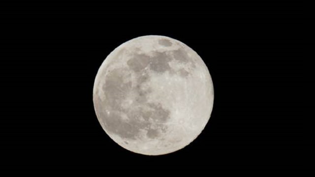 La Luna y una estrella gigante roja se juntarán ésta noche en el cielo