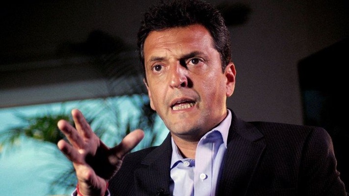 Massa quiere que el salario docente se actualice por ley dos veces al año