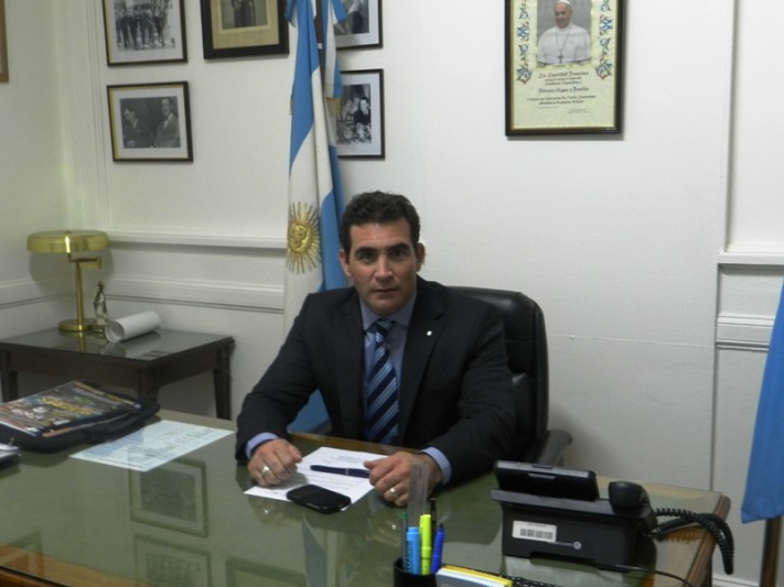 Anuncios sobre la Ruta 88: Críticas desde el Frente Renovador