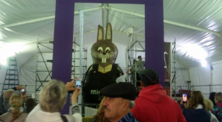 Miramar: Hoy se hará la rotura del Conejo de Pascua Gigante en Chocolate