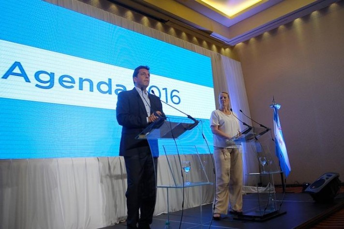 Sergio Massa y Margarita Stolbizer presentaron su alianza con una agenda legislativa en común para 2016