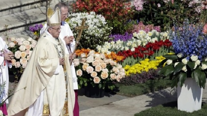 En Domingo de Resurrección, el Papa denunció al terrorismo