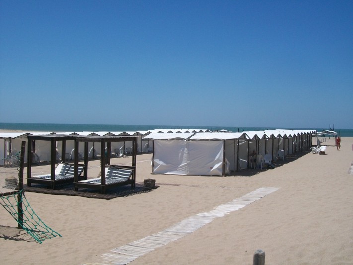 Proyecto para implementar en las playas un camino de acceso para discapacitados