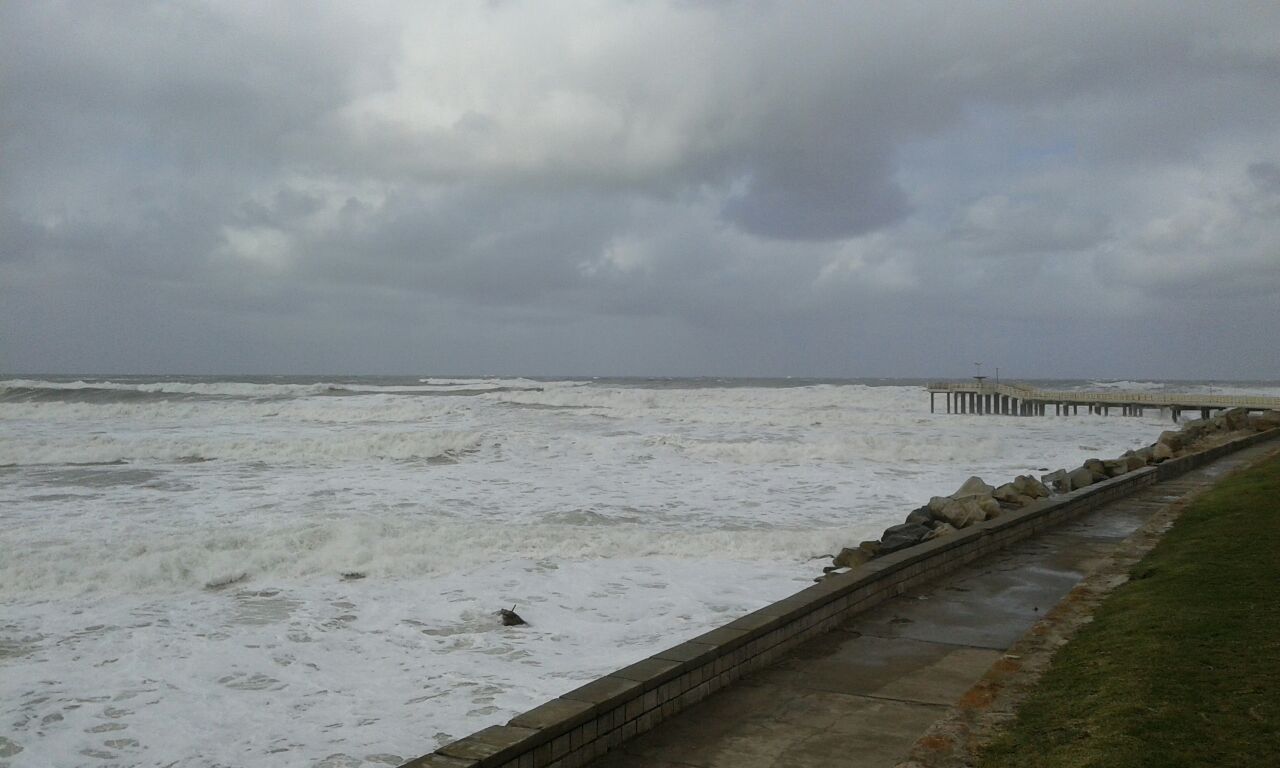 Sudestada: se espera que esta noche empeoren las condiciones del mar