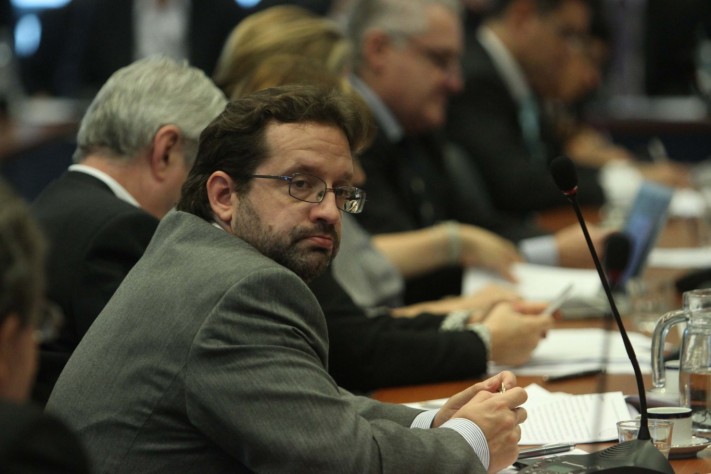 El massismo denuncia que el aumento del gas de Aranguren es ilegal