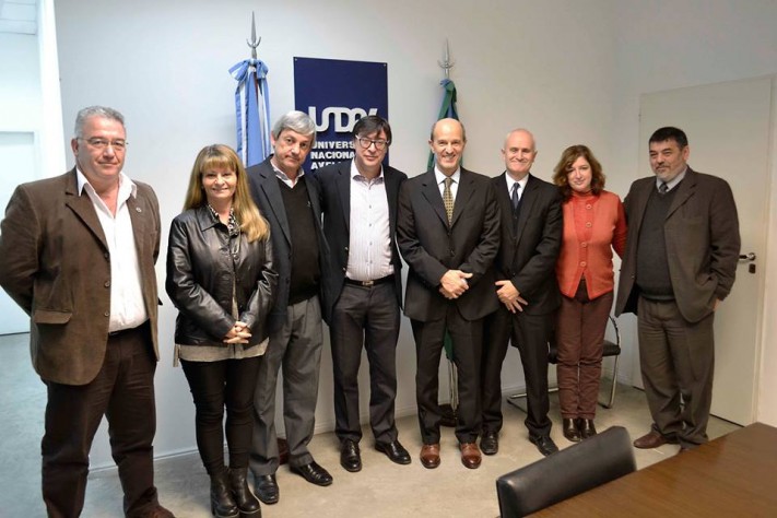 Miramar: Firma de convenio educativo de la Asociación Mutual “El Principito”