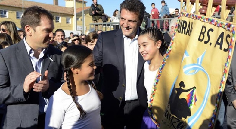 Miramar: Massa: “Le vamos a ganar a la pobreza si invertimos mucho y bien en educación”
