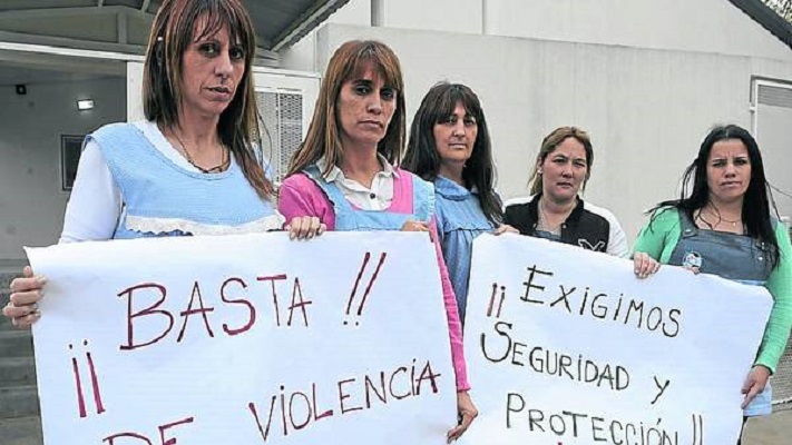 Un docente por día es víctima de agresiones en la Provincia