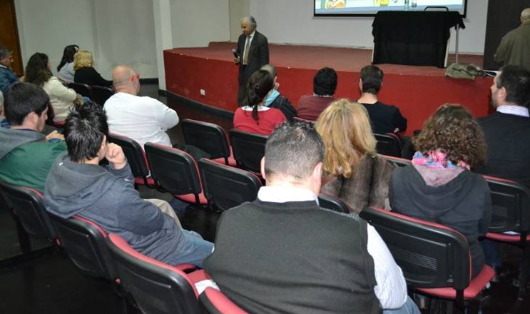 Miramar: Se realizó la charla sobre Ciencia Tecnología y Emprendedorismo