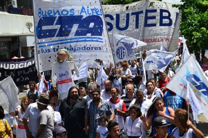 Docentes y Médicos bonaerenses anunciaron paro para el cierre de la semana