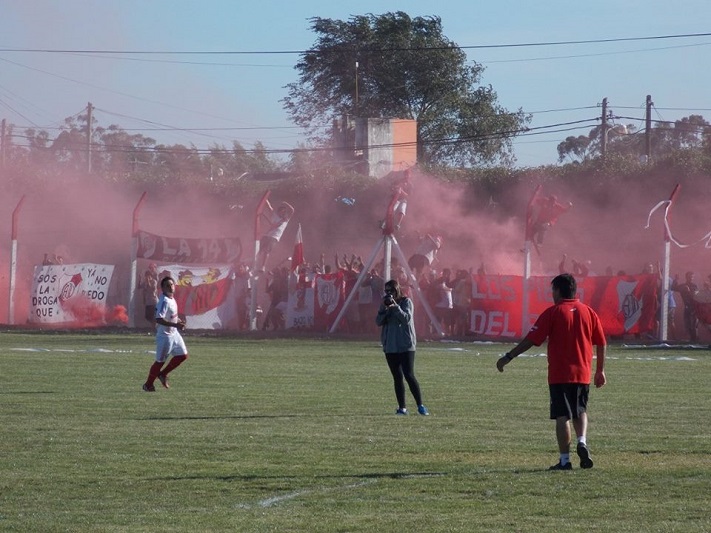 La policía pidió suspender la cancha de Juventud Unida de Otamendi