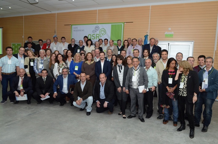 Primera Expo-Residencias de la provincia: 350 jóvenes escucharon ofertas laborales de municipios del interior