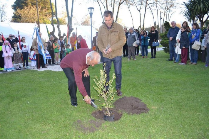 Miramar: Quedó inaugurada la 8º Feria Gastronómica y Cultural de las Colectividades