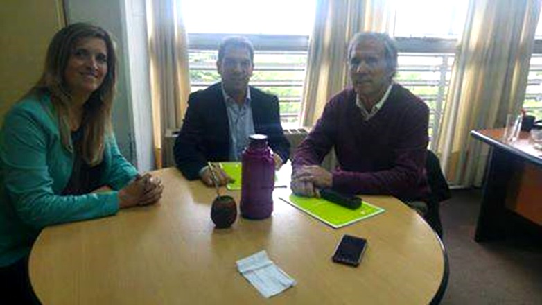 El Int.Municipal, Di Cesare junto a la Sec.de Turismo, E.Bove con el Secretario de Agricultura
