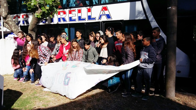 Miramar: El Intendente Municipal, Di Cesare, despidió a los chicos que viajaron a Tigre