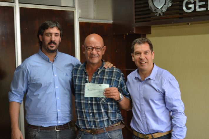Miramar: El Intendente Municipal, Di Cesare, entregó los premios a los ganadores de 24Hs. de Innovación
