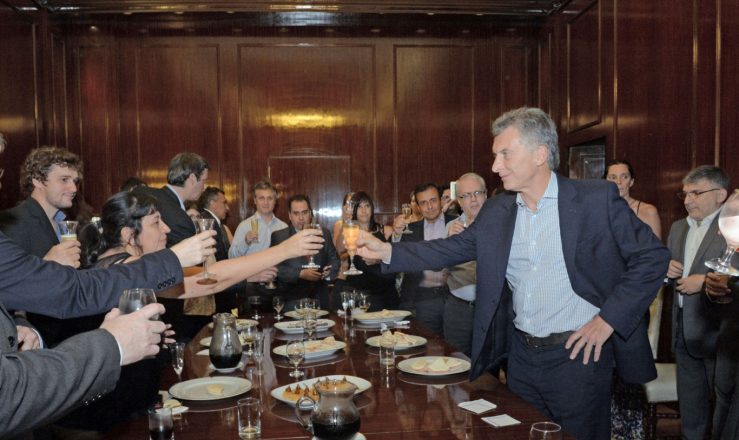 Macri suspendió las cajas navideñas y los asuetos para los empleados públicos