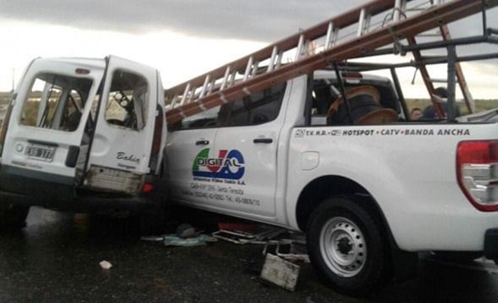 Ruta 11 a la altura de Gral. Lavalle: Cinco muertos en un choque frontal