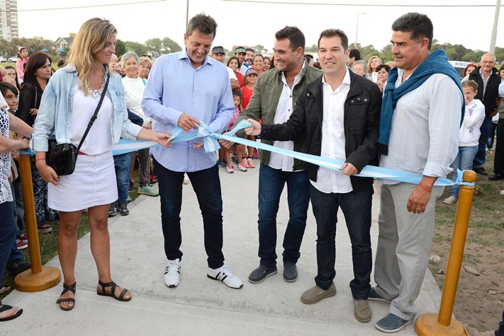 Miramar: Germán Di Cesare  junto a Sergio Massa inauguraron el “Paseo del Durazno”