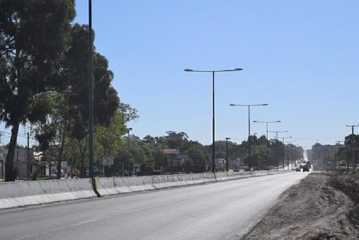 Ruta 88: colocarán 6 semáforos con cruce peatonal en el “muro” de Batán