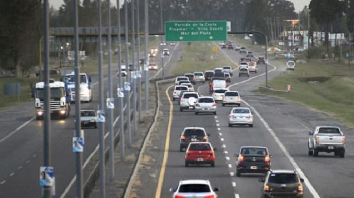 Semana Santa: 1900 autos circulan por hora hacia la costa