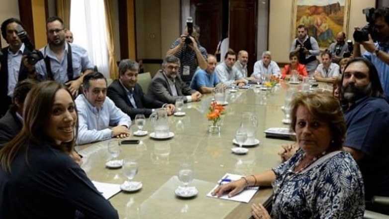 Pcia de Bs.As.: El gobierno y los docentes buscan llegar a un acuerdo salarial
