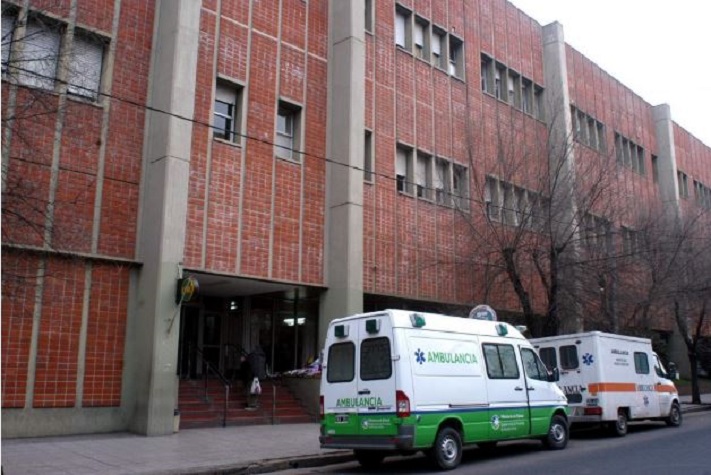 Una adolescente de Miramar está internada en el Materno tras una pelea