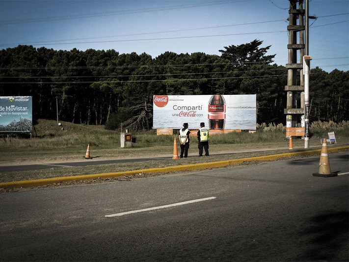 Un muerto y cuatro heridos al chocar dos autos en la ruta 11