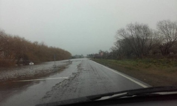Cortan la ruta 88 por inundación