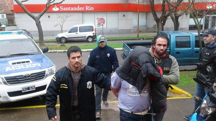 Dos detenidos en cuatro allanamientos por un robo en Miramar