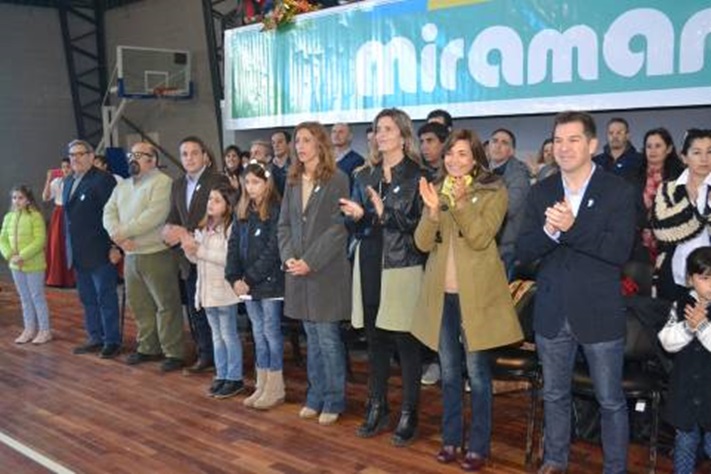 Gral. Alvarado festejó los 201 años de la independencia de la  Patria.