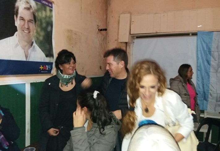 El jefe comunal Germán Di Cesare se reunió con militantes del FR en Otamendi