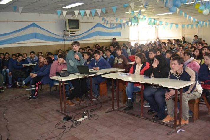 Miramar: charla del Servicio de Abordaje Municipal de Adicciones
