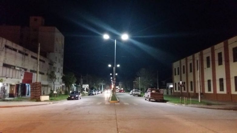 Miramar: se puso en funcionamiento luminarias de alumbrado público led sobre la Av. 26