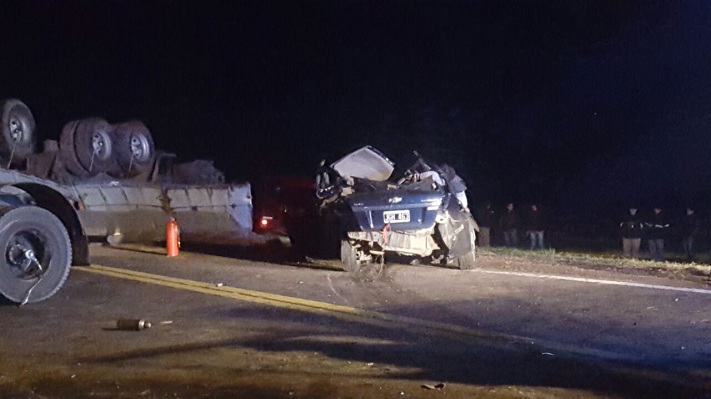 Madrugada trágica en rutas bonaerenses: ocho muertos en dos accidentes