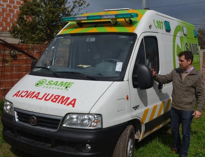Gral Alvarado: el jefe comunal Di Cesare recibió la ambulancia de SAME Provincia