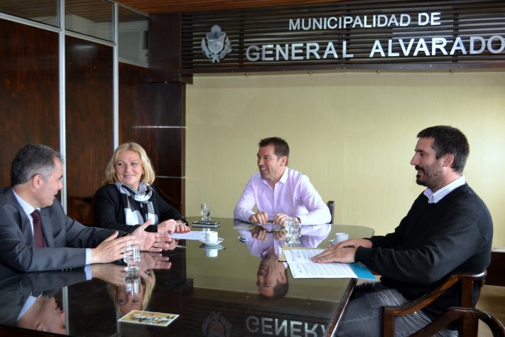 Gral Alvarado: firma de convenio marco con CAECE