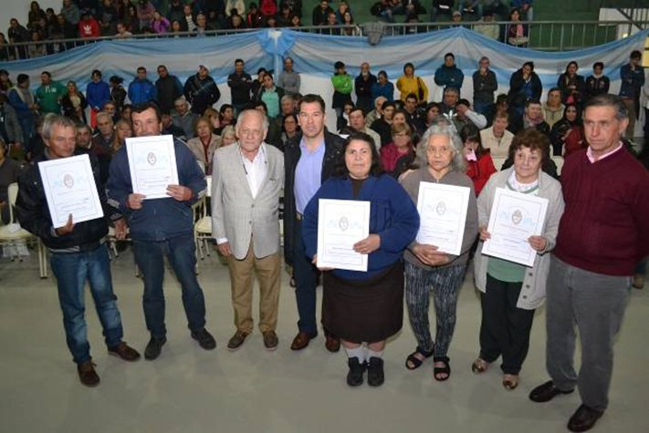 Gral Alvarado: se entregaron 153 escrituras sociales