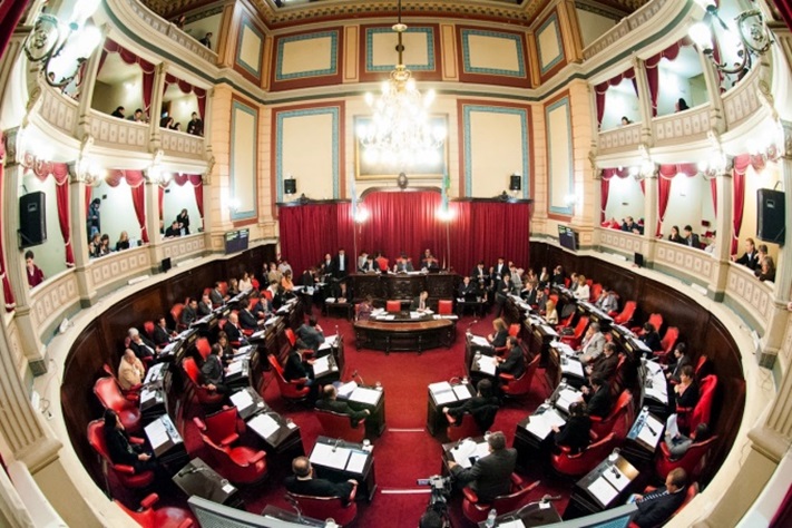 Pcia de Bs As: Legislatura sancionó Presupuesto General y ley Impositiva 2018
