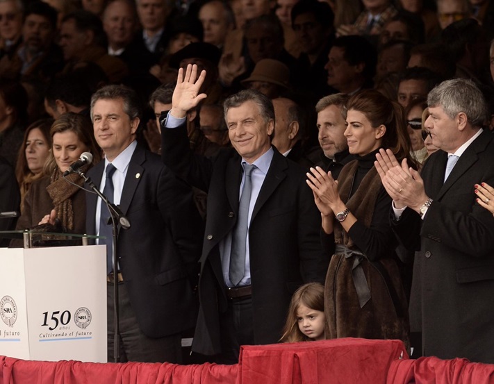 La designación Luis Miguel Etchevehere: La Rural al Gobierno: Zorreguieta con Videla, el último de pocos casos