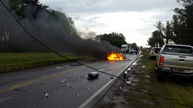 Ruta 226: espectacular accidente entre un auto y una camioneta