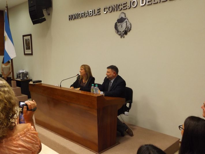 HCD Gral Alvarado: Juraron los nuevos concejales. Sabina Vujovich (1País) fue elegida como Presidenta