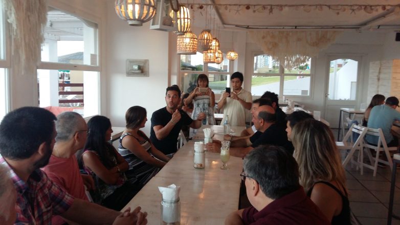 Miramar: Matías Tombolini brindó una charla en Orillas Bar de Playa
