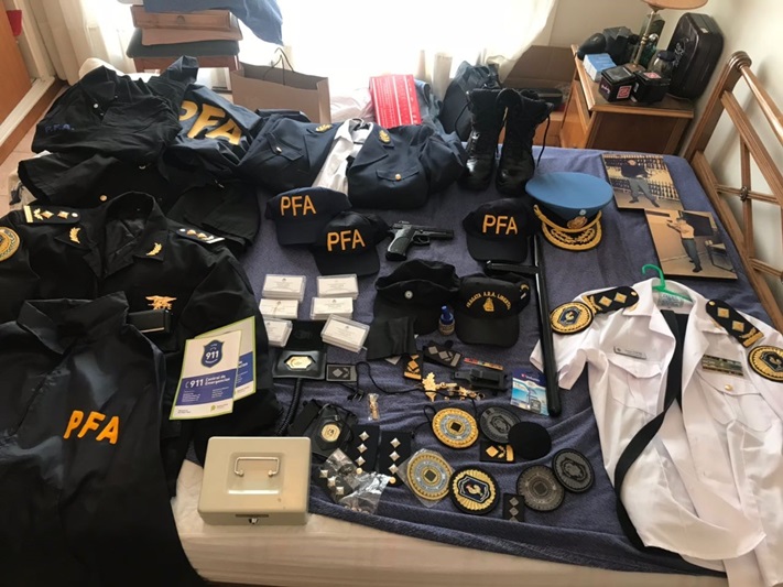 Mar del Plata: la Policía Federal Argentina detuvo a una persona que utilizaba de manera apócrifa uniforme y credencial de esta institución