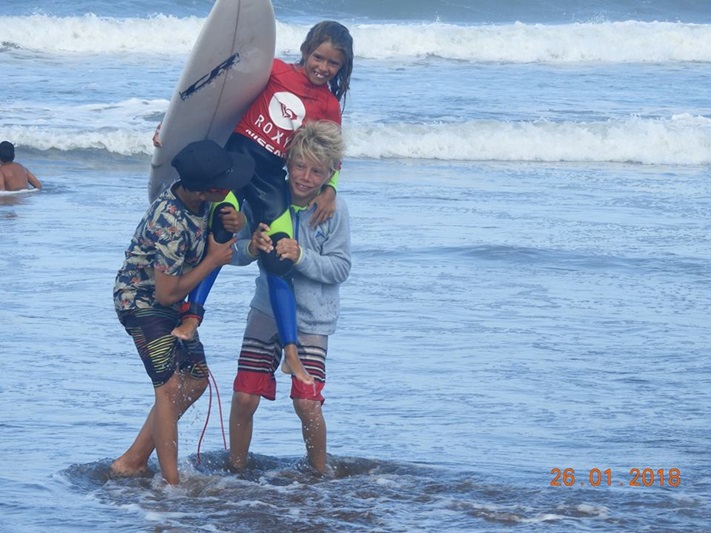 2 fecha del Circuito Nacional Junior: la surfista Victoria Muñoz Larreta se alzó con el primer lugar en la final M12